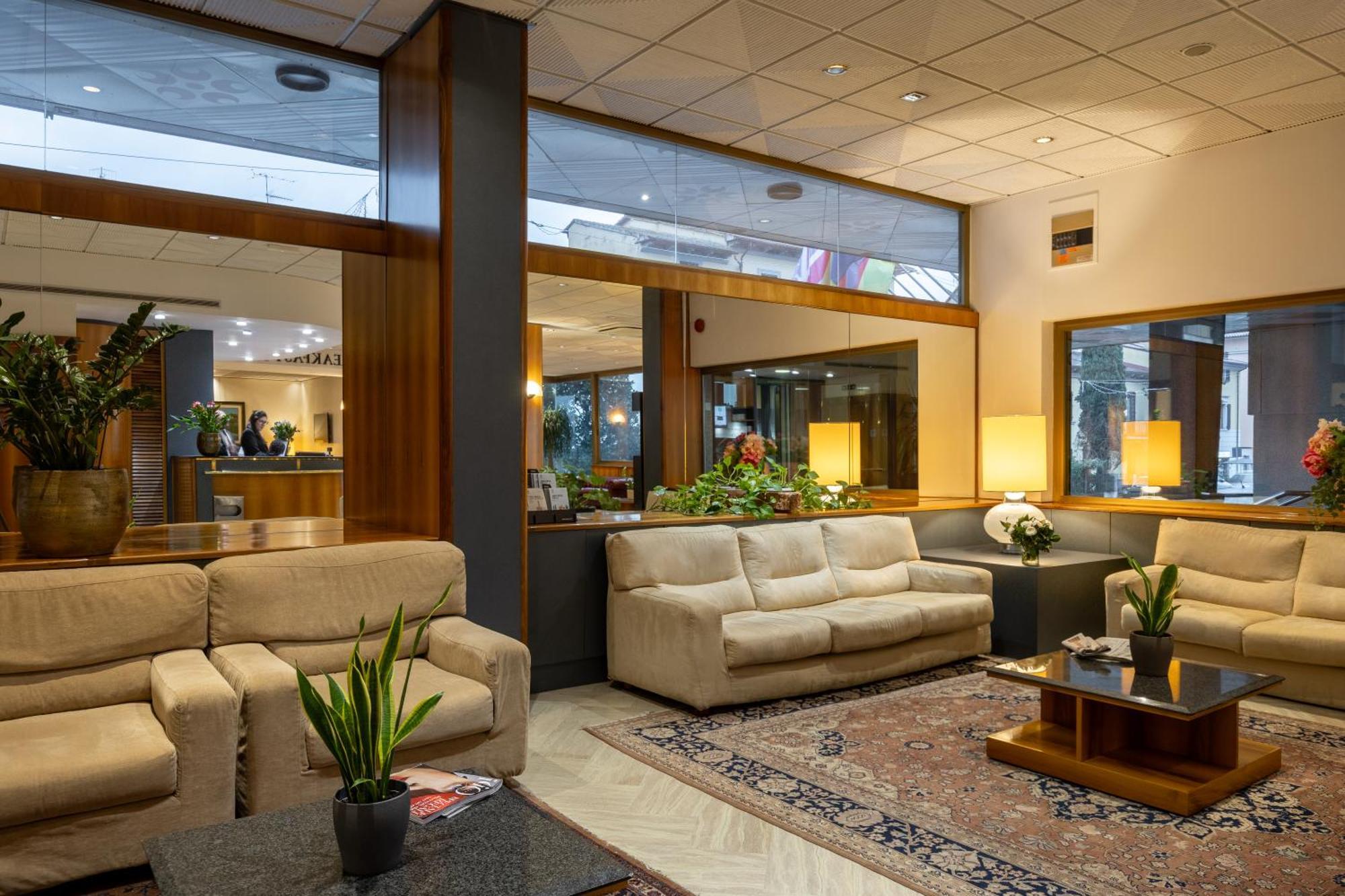 Hotel Minerva Arezzo Esterno foto